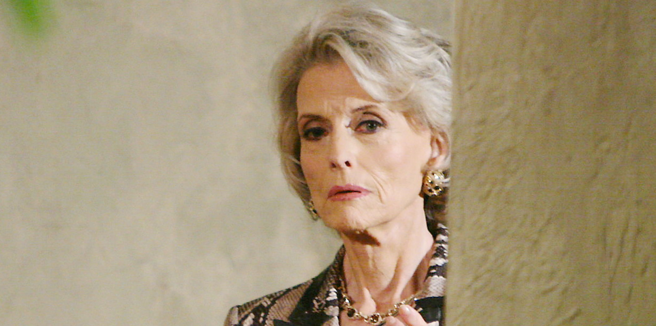 Next photo of Constance Towers